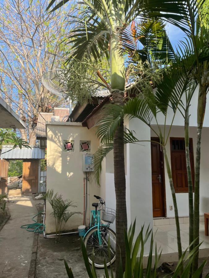 Rumah Side Apartment Gili Trawangan Exterior photo