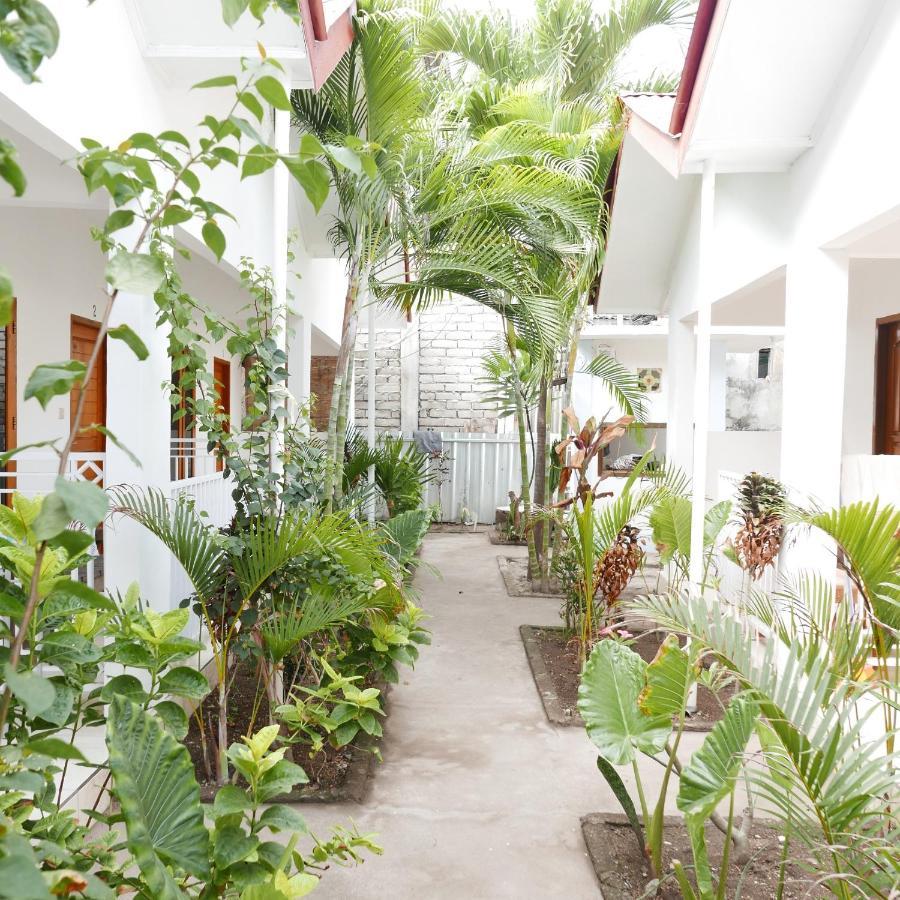 Rumah Side Apartment Gili Trawangan Exterior photo