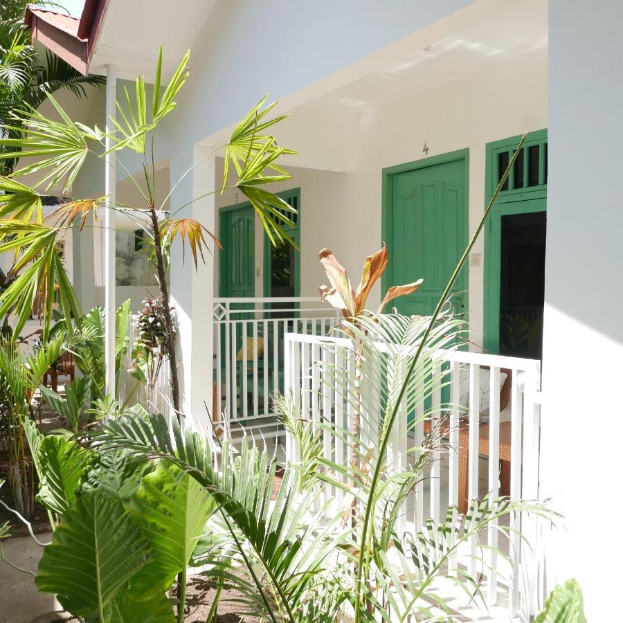 Rumah Side Apartment Gili Trawangan Exterior photo